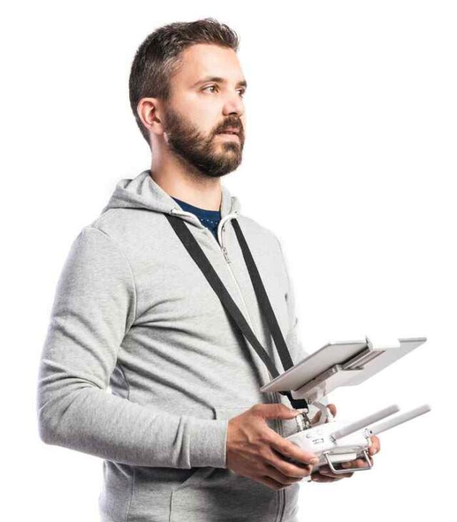 https://northerndroneservices.co.uk/wp-content/uploads/2017/12/team_member_01-640x731.jpg
